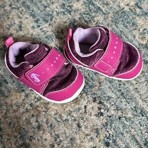 See Kai Run size 4.5 purple/fuchsia sneakers